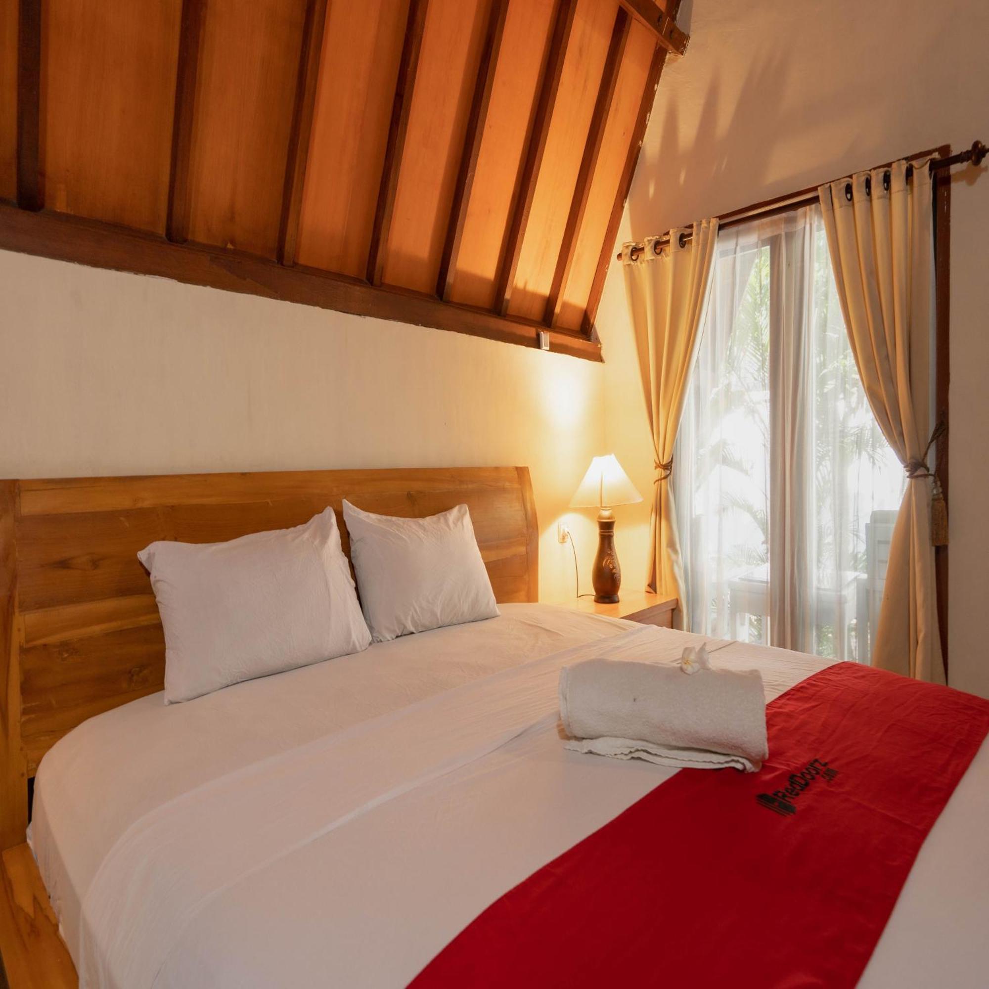 Reddoorz At Ocean 2 Gili Trawangan Hotel Buitenkant foto